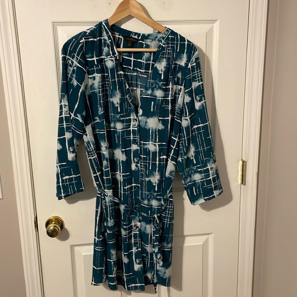 EUC 3/4 sleeve button up abstract print dress